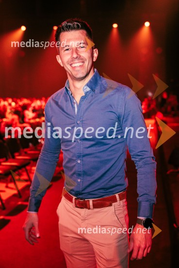 Na žaru z Ladom Bizovičarjem, Modrijani