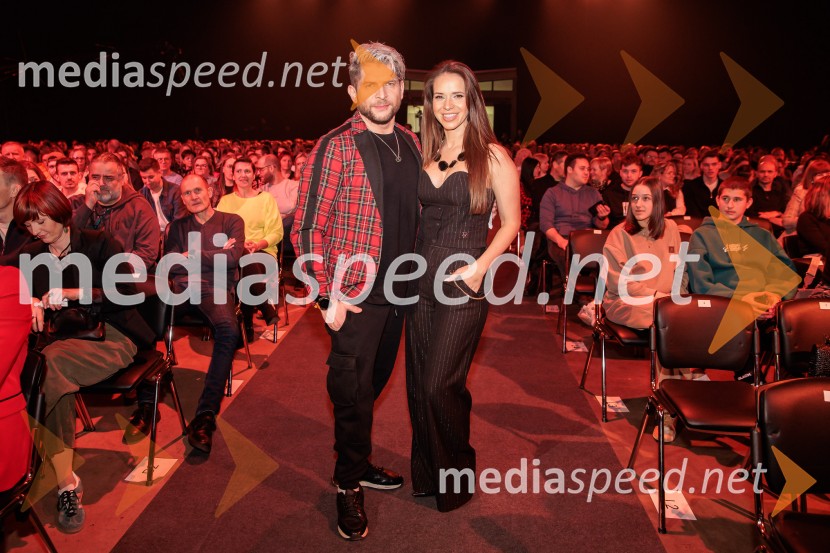 Na žaru z Ladom Bizovičarjem, Modrijani