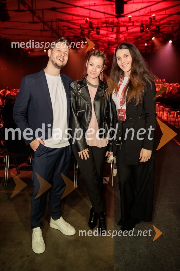 Na žaru z Ladom Bizovičarjem, Modrijani