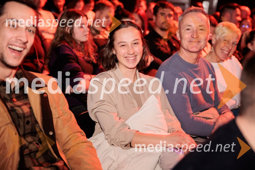 Na žaru z Ladom Bizovičarjem, Modrijani