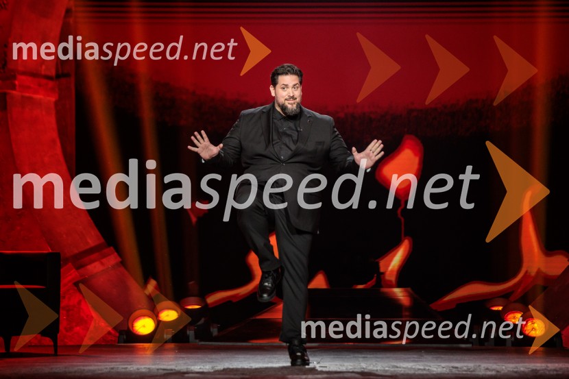 Na žaru z Ladom Bizovičarjem, Modrijani