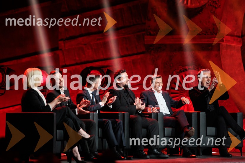 Na žaru z Ladom Bizovičarjem, Modrijani