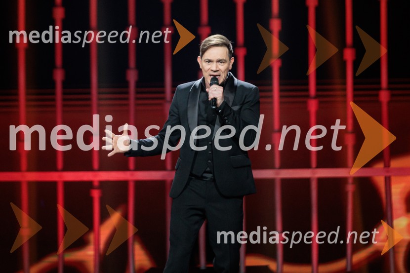 Na žaru z Ladom Bizovičarjem, Modrijani