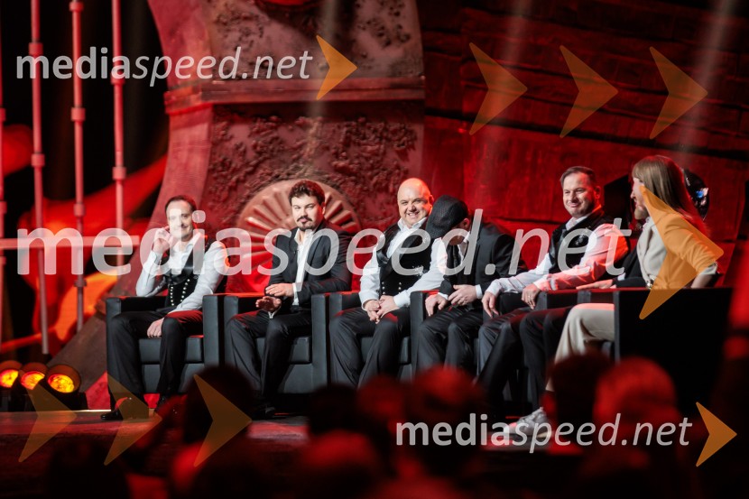 Na žaru z Ladom Bizovičarjem, Modrijani