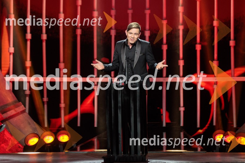 Na žaru z Ladom Bizovičarjem, Modrijani