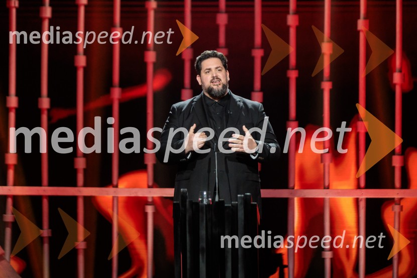 Na žaru z Ladom Bizovičarjem, Modrijani