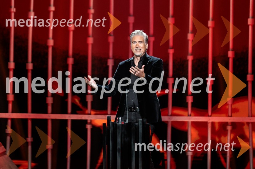 Na žaru z Ladom Bizovičarjem, Modrijani