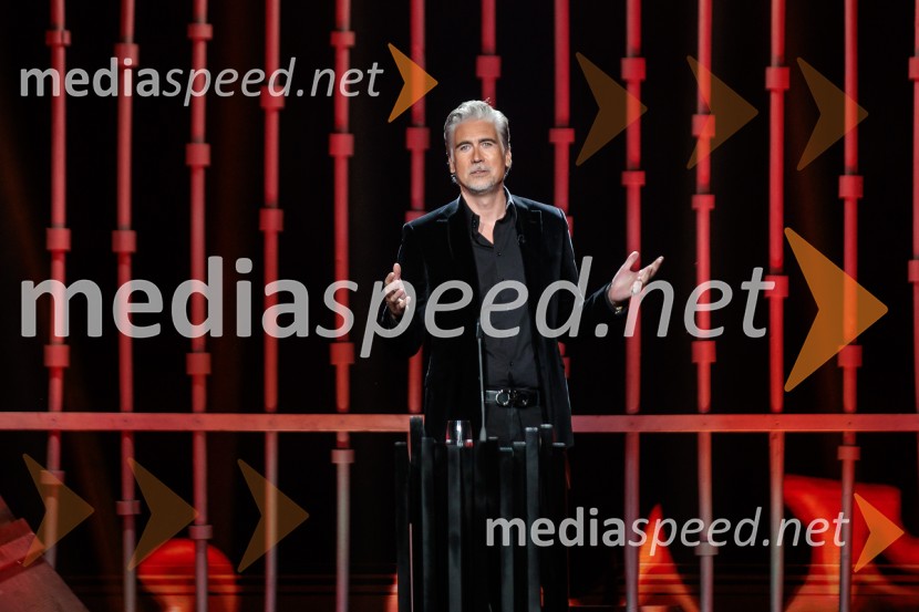 Na žaru z Ladom Bizovičarjem, Modrijani