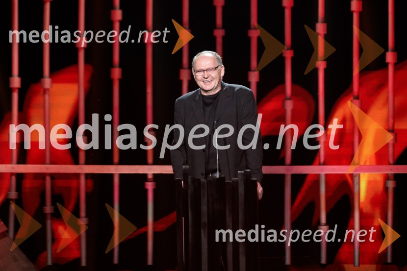 Na žaru z Ladom Bizovičarjem, Modrijani