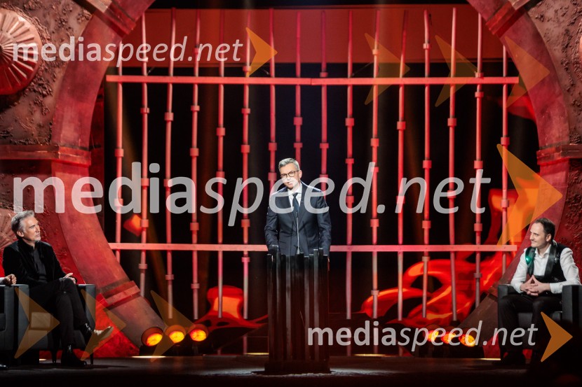 Na žaru z Ladom Bizovičarjem, Modrijani