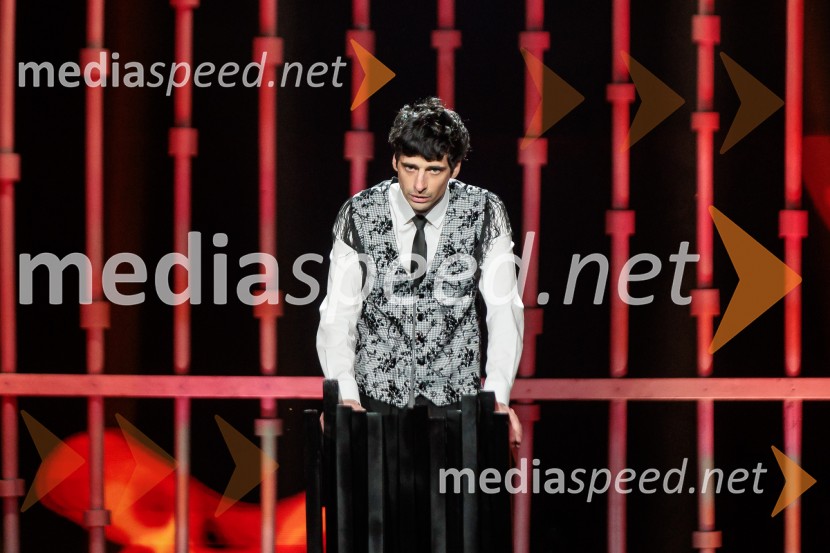 Na žaru z Ladom Bizovičarjem, Modrijani