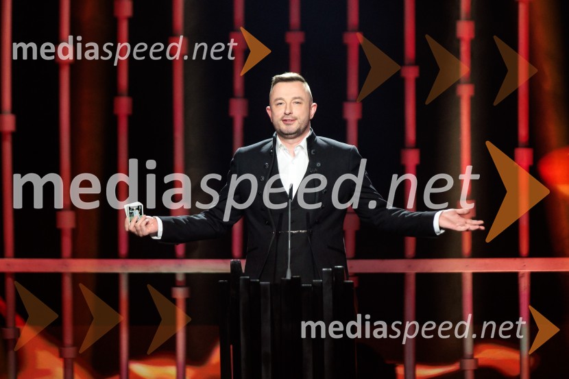 Na žaru z Ladom Bizovičarjem, Modrijani