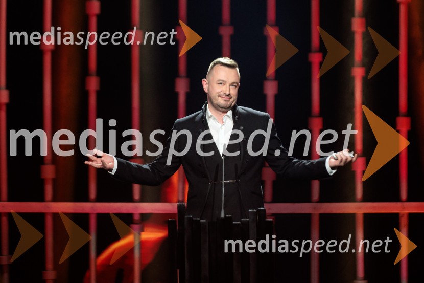 Na žaru z Ladom Bizovičarjem, Modrijani