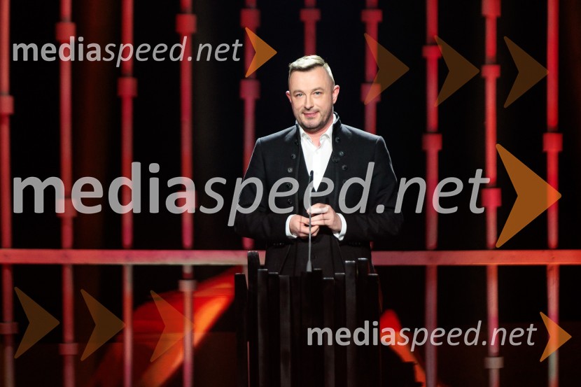 Na žaru z Ladom Bizovičarjem, Modrijani