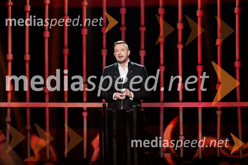 Na žaru z Ladom Bizovičarjem, Modrijani