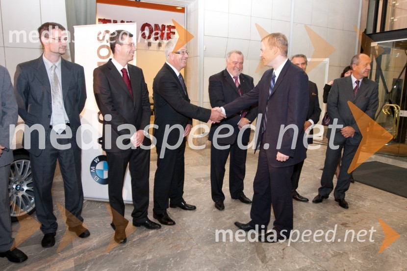 Jure Knez, Boštjan Gaberc, Mikrografija d.o.o., Milan Lukić, Lumar IG d.o.o., Emil Grižon, Finali Trading d.o.o. in Dr. Matej Lahovnik, minister za gospodarstvoSlovenska gazela 2009
