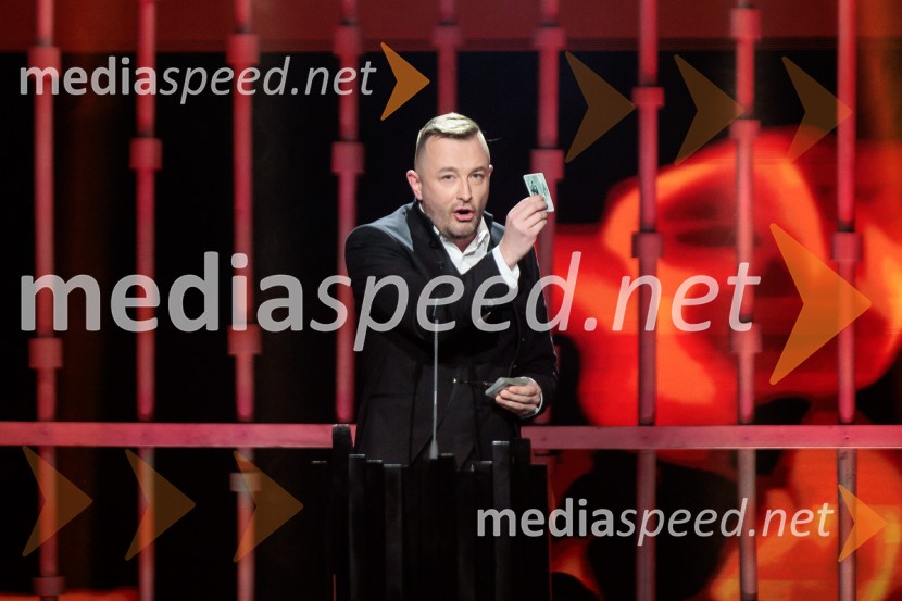 Na žaru z Ladom Bizovičarjem, Modrijani