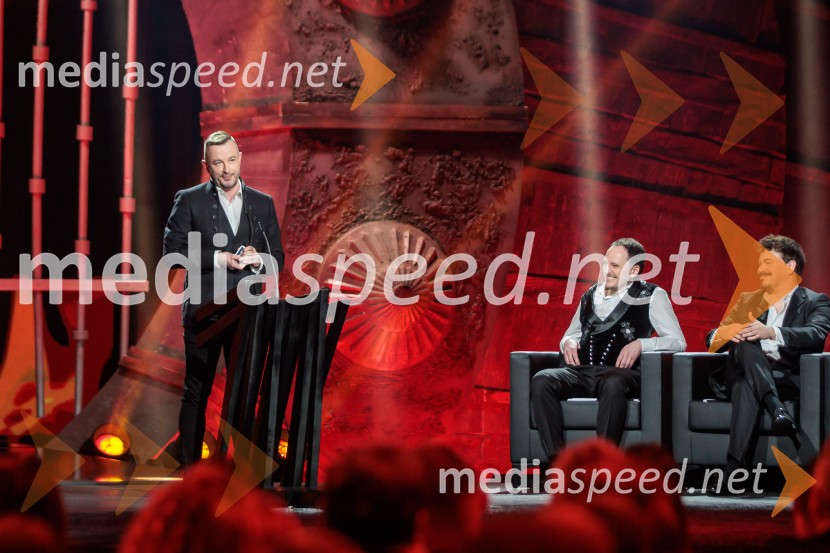 Na žaru z Ladom Bizovičarjem, Modrijani