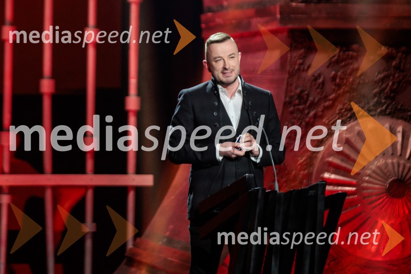 Na žaru z Ladom Bizovičarjem, Modrijani