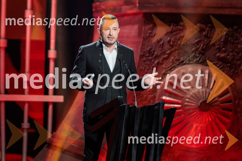 Na žaru z Ladom Bizovičarjem, Modrijani