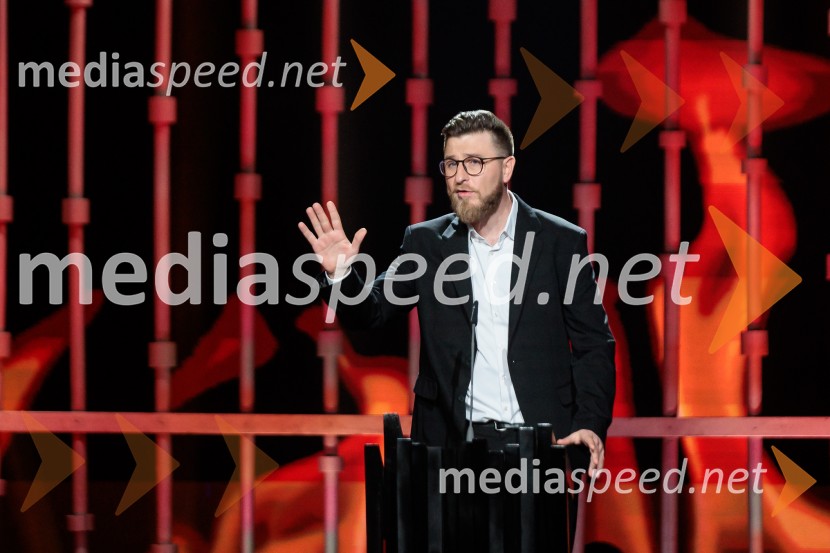 Na žaru z Ladom Bizovičarjem, Modrijani