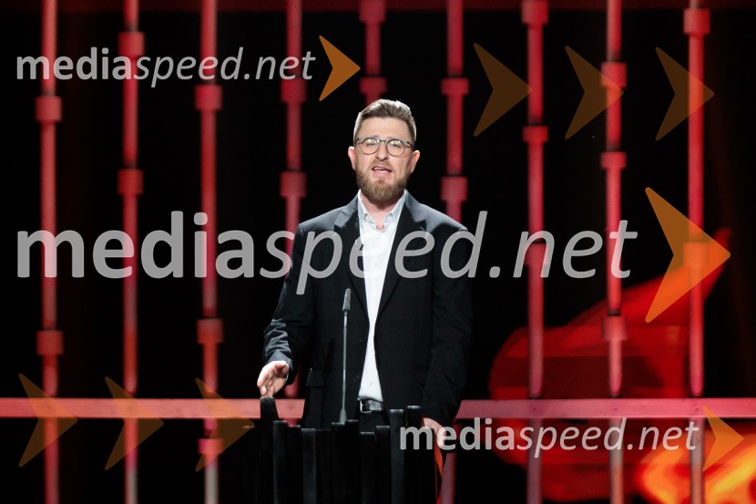 Na žaru z Ladom Bizovičarjem, Modrijani