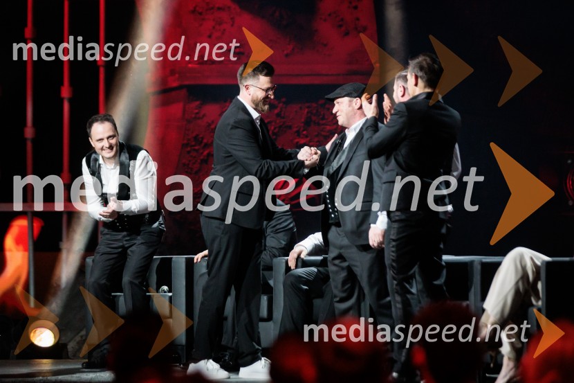 Na žaru z Ladom Bizovičarjem, Modrijani