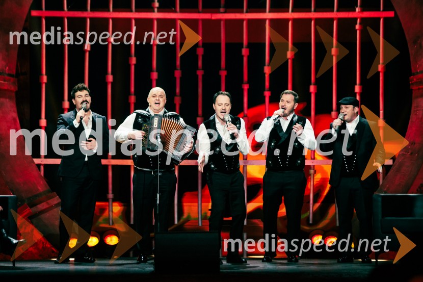 Na žaru z Ladom Bizovičarjem, Modrijani