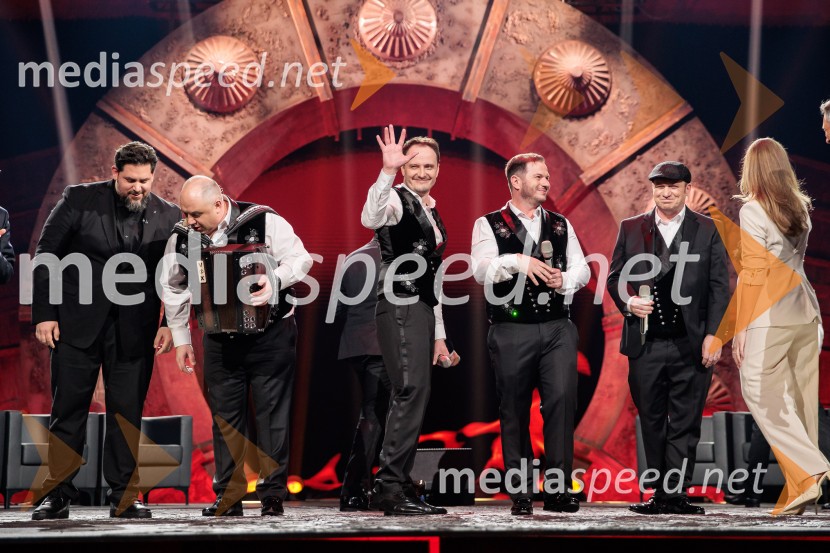 Na žaru z Ladom Bizovičarjem, Modrijani