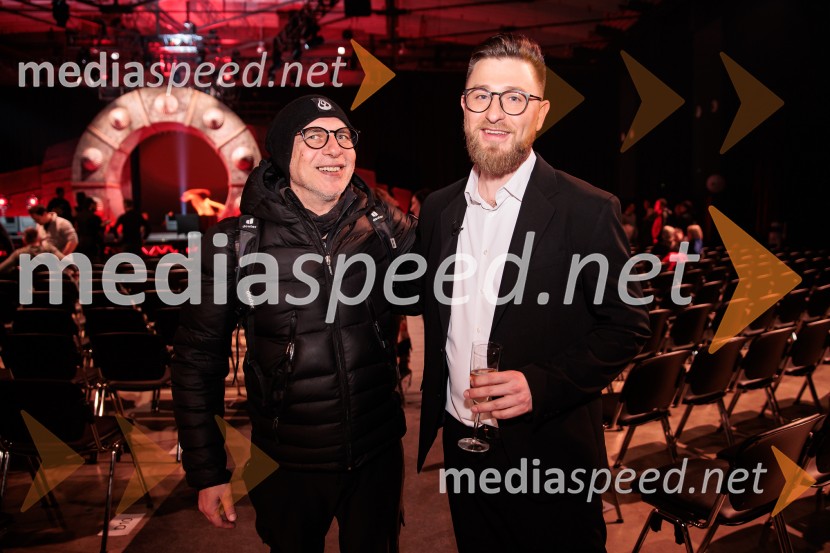 Na žaru z Ladom Bizovičarjem, Modrijani