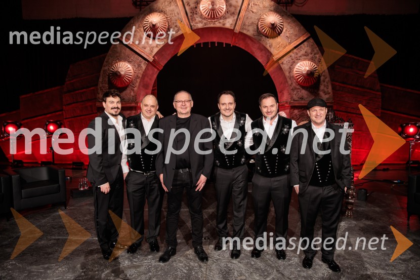 Na žaru z Ladom Bizovičarjem, Modrijani