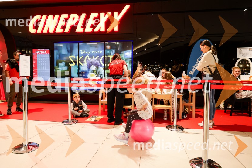 Skokci, animirani spektakel, Cineplexx