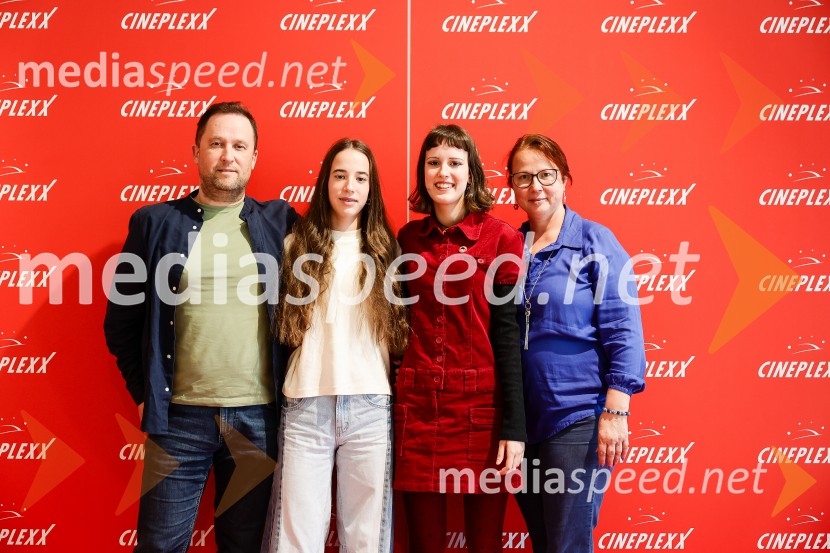 Skokci, animirani spektakel, Cineplexx