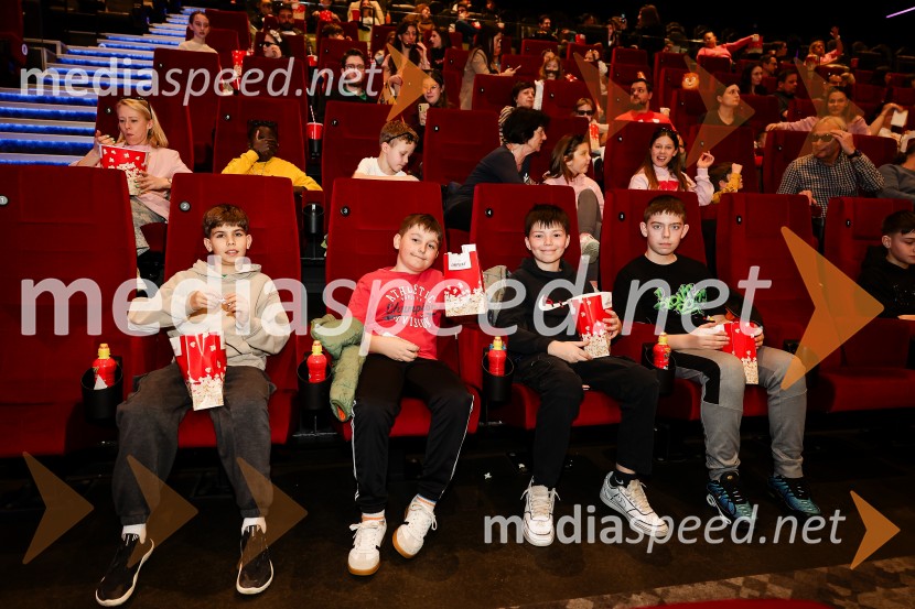 Skokci, animirani spektakel, Cineplexx