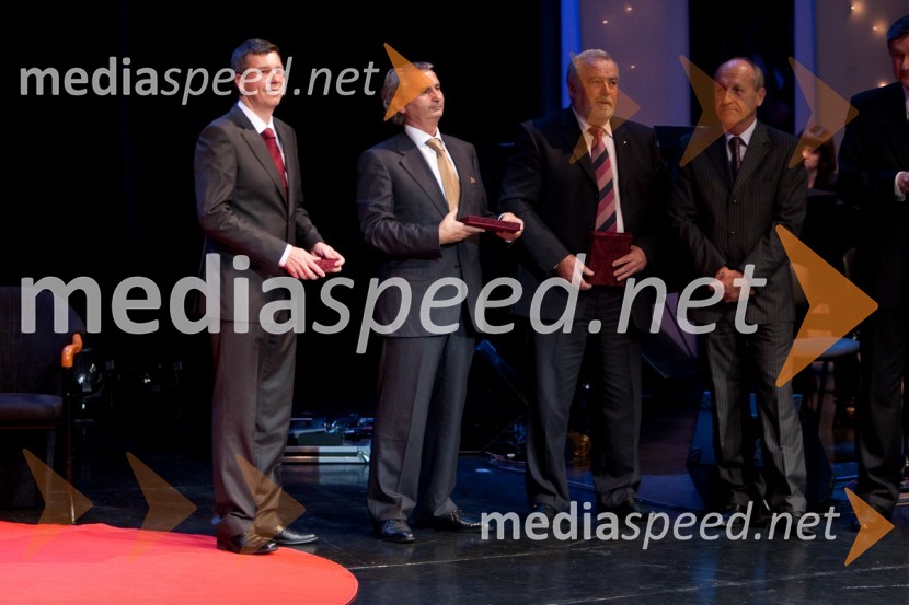 Boštjan Gaberc, Mikrografija d.o.o., Hetem Ramadani, Salbatring International d.o.o., Emil Grižon, Finali Trading d.o.o. in Branko Pavlin, predsednik uprave časopisne družbe DnevnikSlovenska gazela 2009
