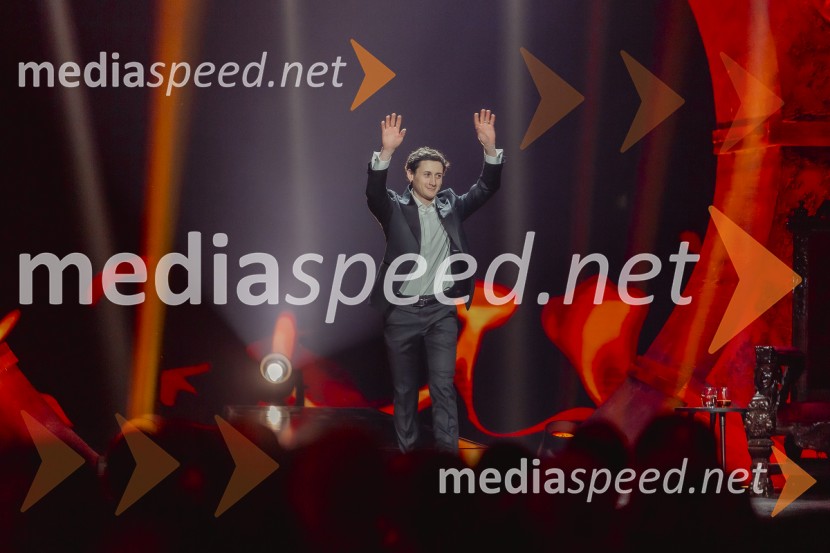 Na žaru z Ladom Bizovičarjem, Peter Prevc