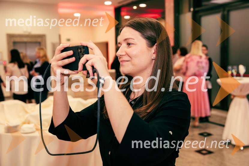 Častni naziv ONA 365 je prejela Bronja Žakelj