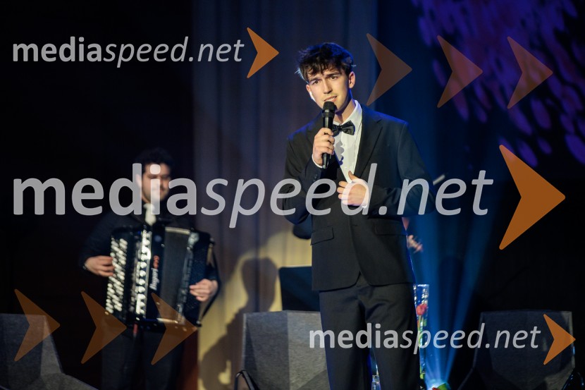 Častni naziv ONA 365 je prejela Bronja Žakelj