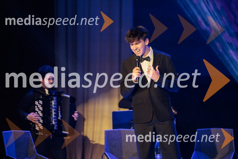 Častni naziv ONA 365 je prejela Bronja Žakelj