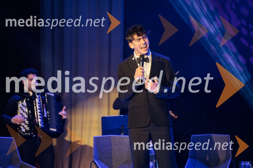 Častni naziv ONA 365 je prejela Bronja Žakelj