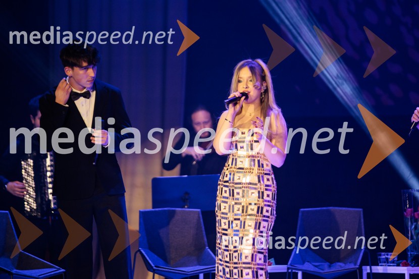 Častni naziv ONA 365 je prejela Bronja Žakelj