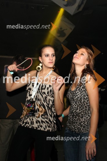 Obiskovalki koncertaArmin Van Bureen, koncert