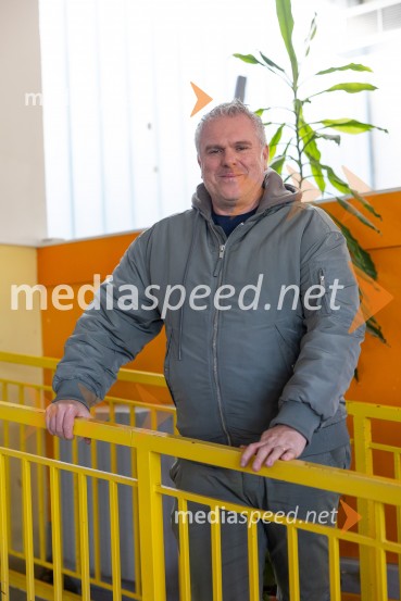 Cene Prevc bo nasledil Miha Deželaka, Dežela junakov