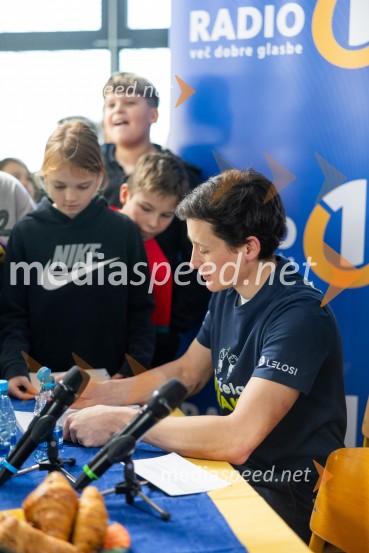 Cene Prevc bo nasledil Miha Deželaka, Dežela junakov