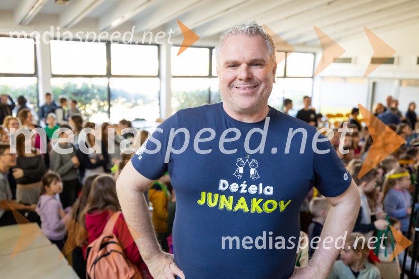 Cene Prevc bo nasledil Miha Deželaka, Dežela junakov