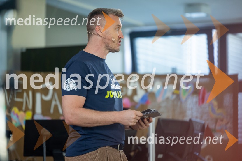 Cene Prevc bo nasledil Miha Deželaka, Dežela junakov