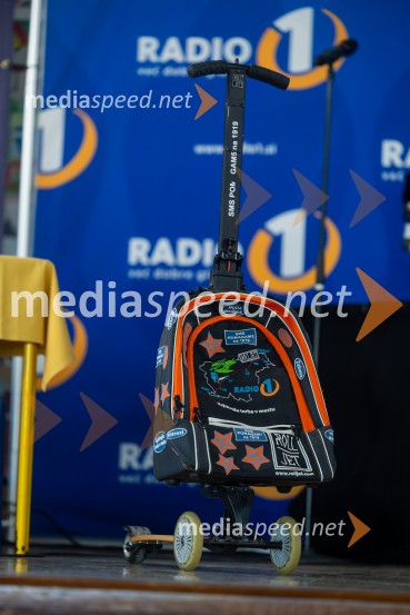 Cene Prevc bo nasledil Miha Deželaka, Dežela junakov