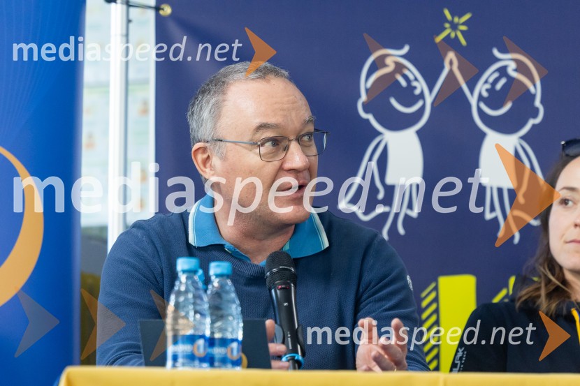 Cene Prevc bo nasledil Miha Deželaka, Dežela junakov