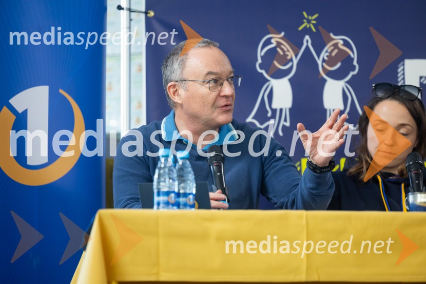 Cene Prevc bo nasledil Miha Deželaka, Dežela junakov