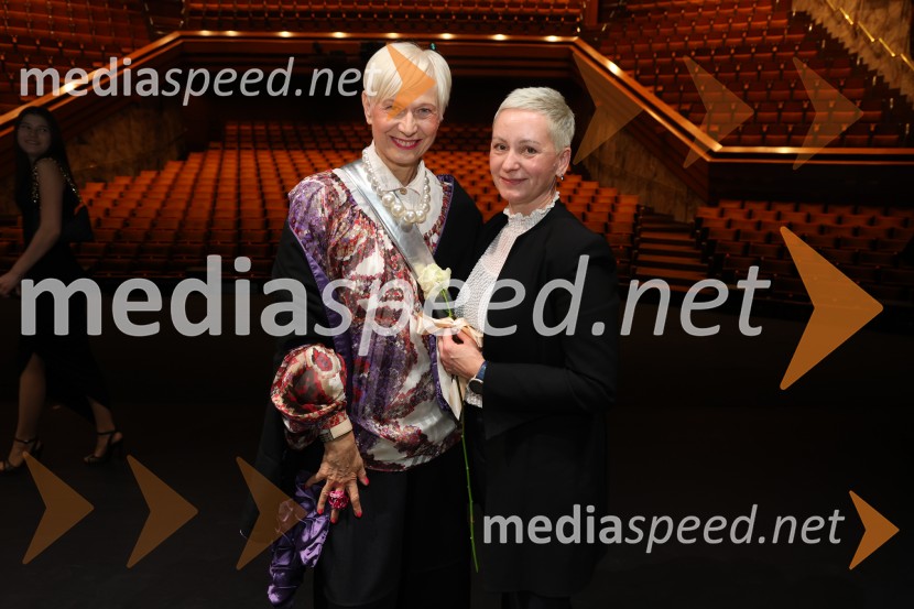  Barbra Drnač, novinarka, plesalka, koreografinja in televizijska voditeljica;  Alenka Ribič, baletna mojstricaTramvaj Poželenje, svetovna premiera baleta, SNG Maribor